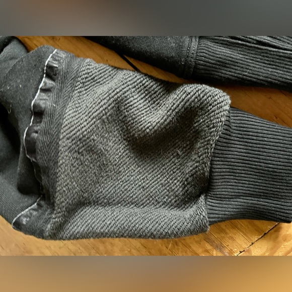 Splendid black sweatshirt size small.‎ - Picture 2 of 6